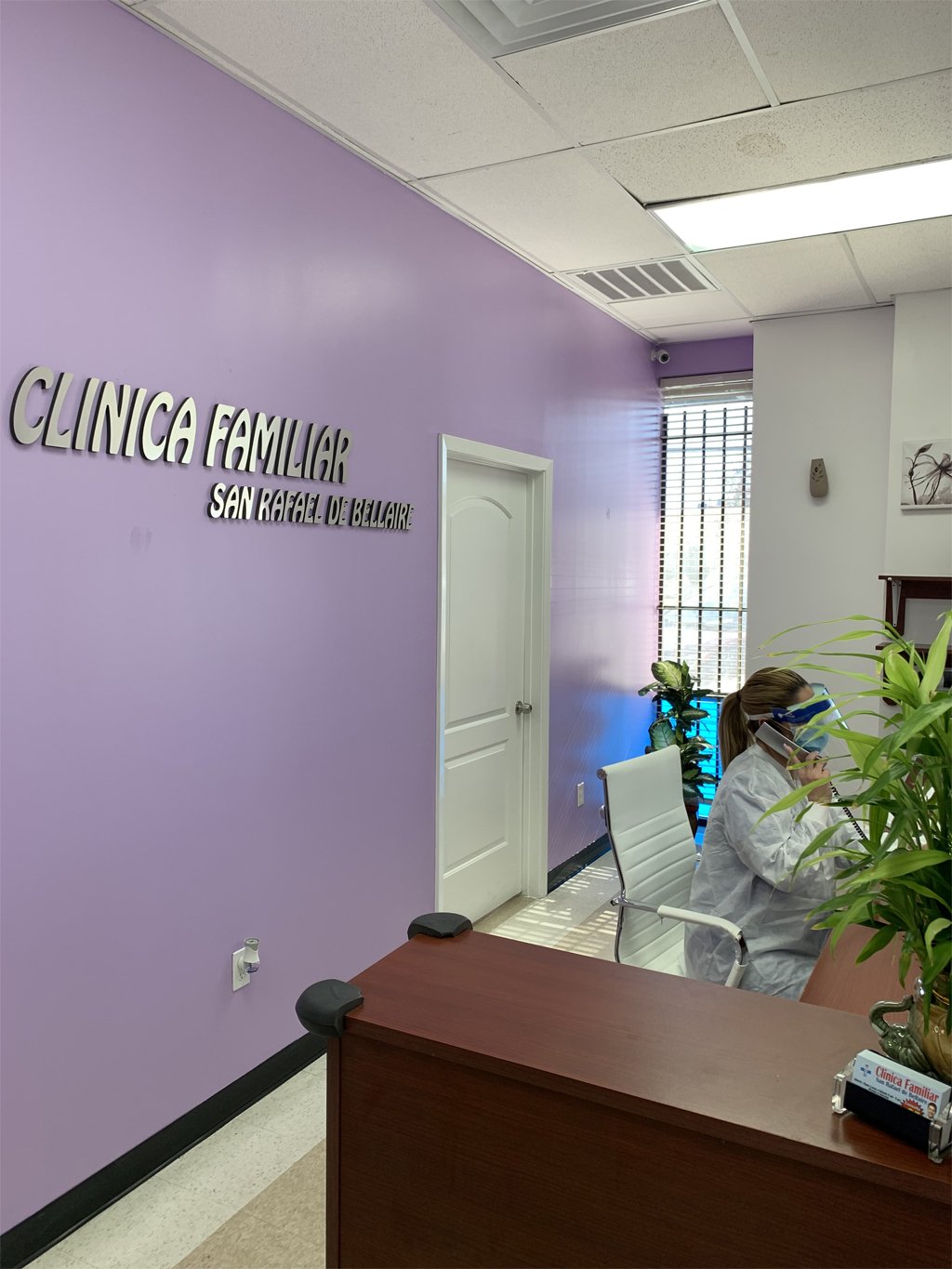 Clinica Familiar San Rafael De Bellaire Nos Caracteriza El Buen Trato Y La Comprensión 